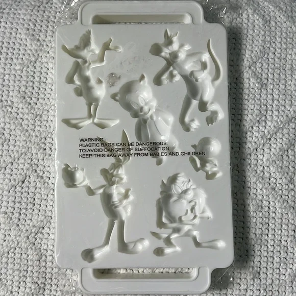 Looney Tunes gelatin mold - Picture 3 of 5